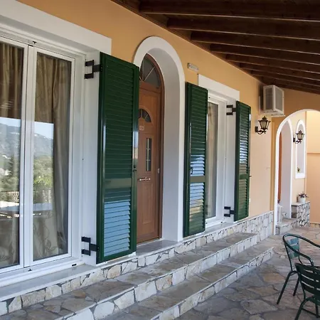 Michalis Goulis * Liapádesz