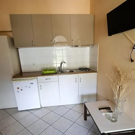 Michalis Goulis Hotel apartamentowy Liapades